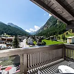 Kristall Hotel Saas-Almagell
