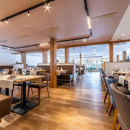 Hotell Kristall Saas-Almagell