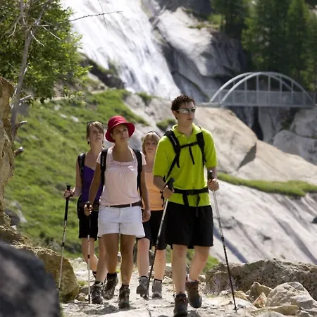 Отель Kristall 3*