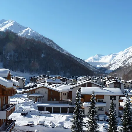 Kristall ホテル 3*