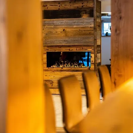 Kristall-saphir Superior Saas-Almagell