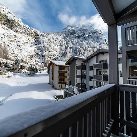 Kristall-saphir Superior Saas-Almagell