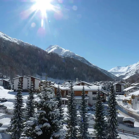 ホテル Kristall サース・アルマゲル