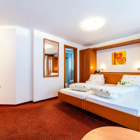 Kristall-saphir Superior Hotel