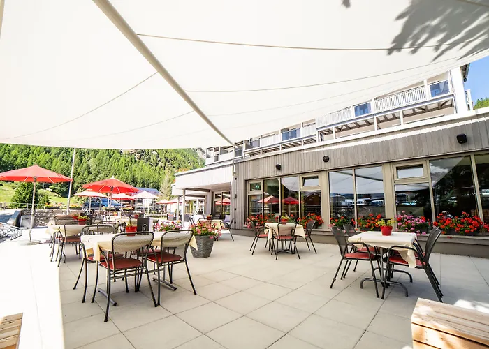 Kristall ホテル サース・アルマゲル