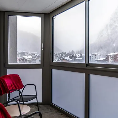 Kristall Hotel 3*