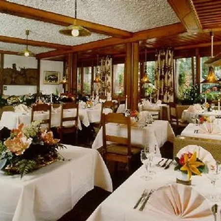 Kristall Hotel 3*